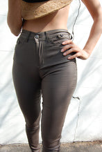 Load image into Gallery viewer, Oil Riggers High Waist - Khaki