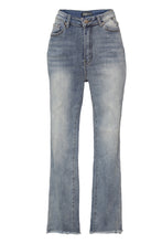 Load image into Gallery viewer, Faith Pipe Leg Jeans