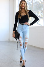 Load image into Gallery viewer, Kamila Skinny Jeans