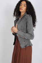 Load image into Gallery viewer, WASHED DENIM BLAZER