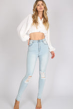 Load image into Gallery viewer, Zuri Skinny Jeans
