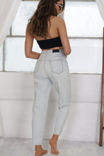 Load image into Gallery viewer, Kendall Mom Jeans - NO RIPS
